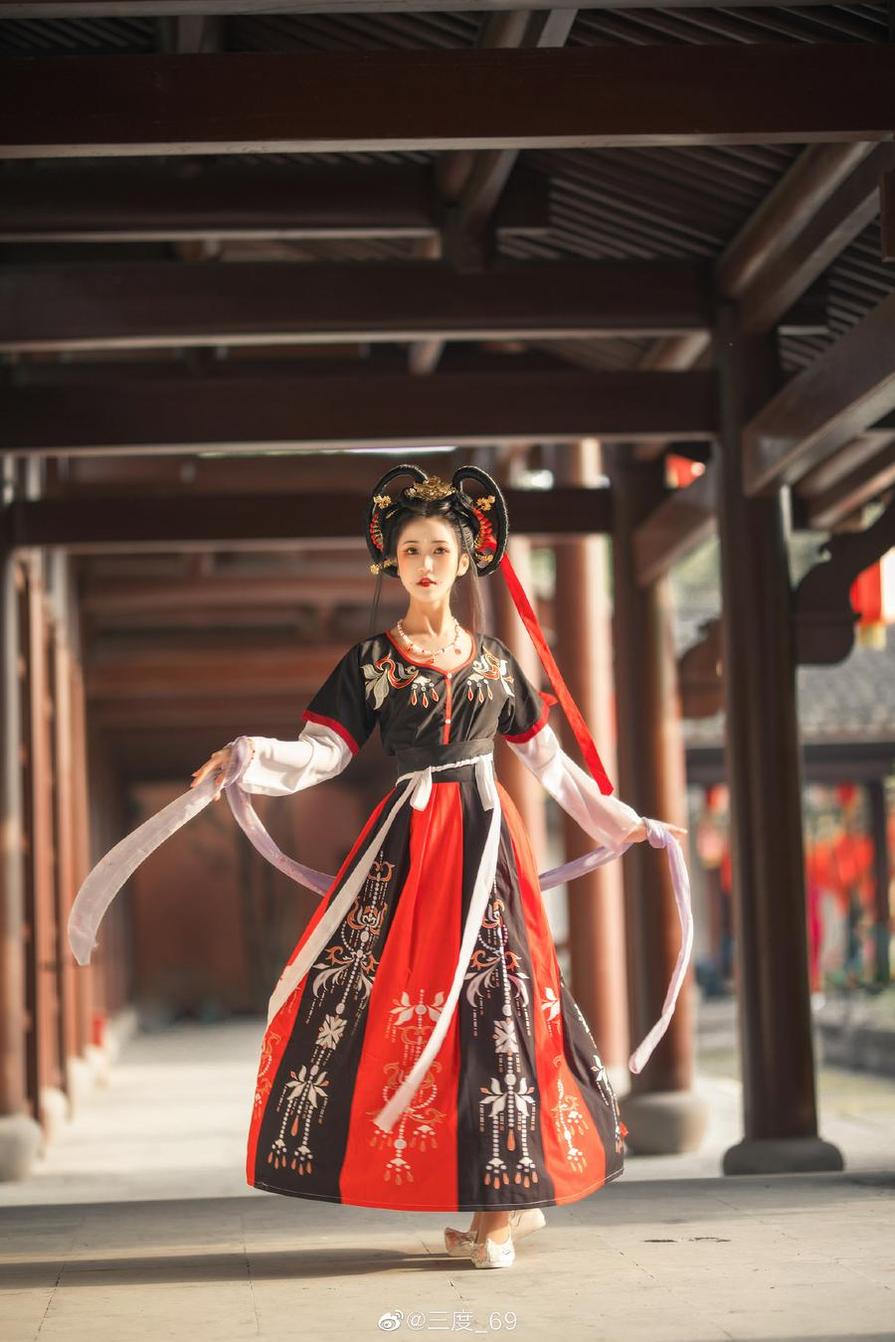 三度69光荣凉夜图包，精选美图大放送