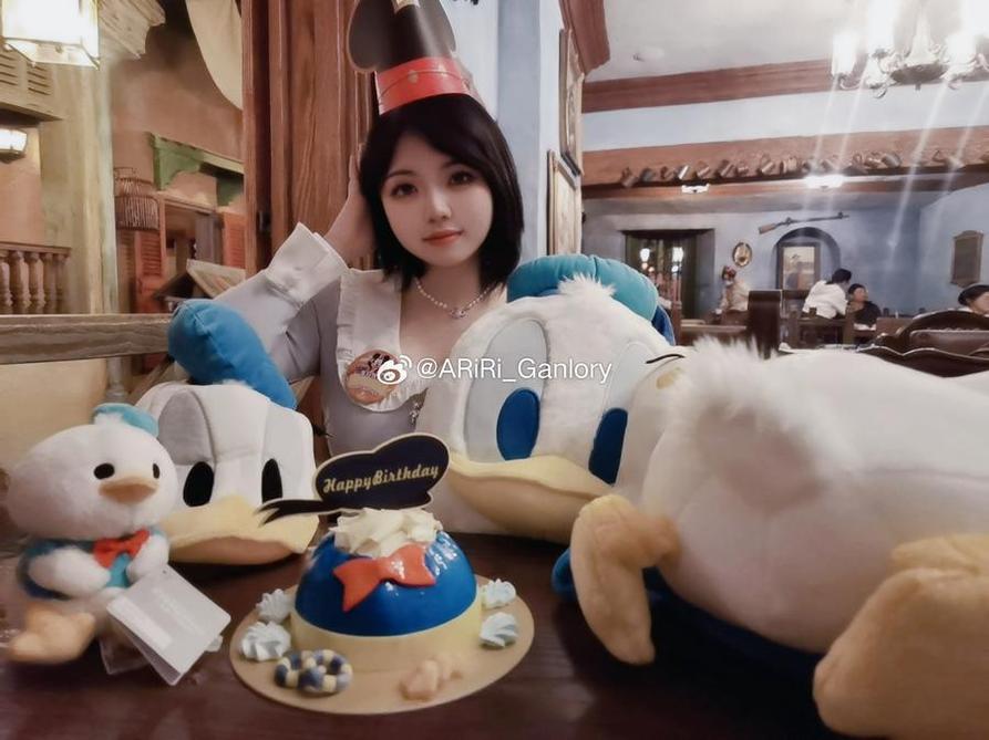 超值图包！啊日日尼禄女仆Cosplay助你燃情