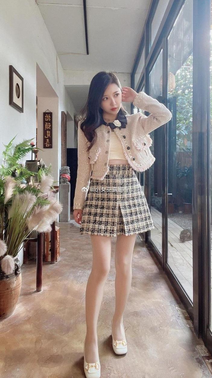 小女巫露娜脚底的最新cos照片