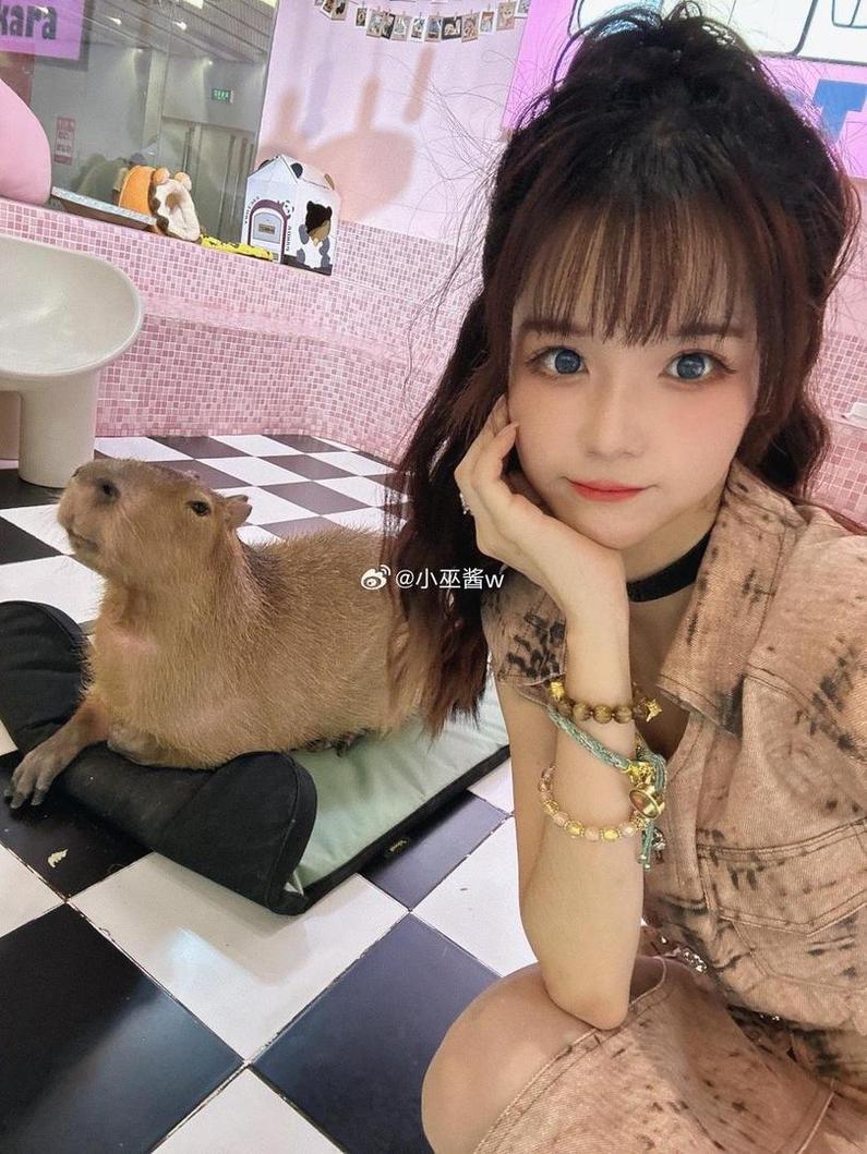 小巫酱w微博cosplay，定制私人珍藏版