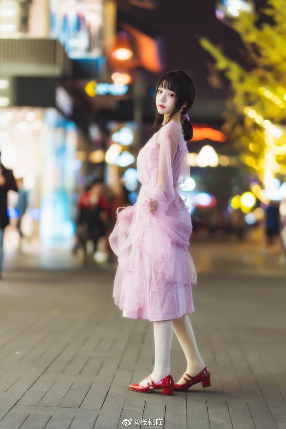 桜桃喵资料：展现万种风情的cosplay美图更新