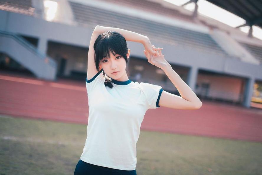 沧霁桔梗麻衣学姐的图片：分享最新的cosplay合集