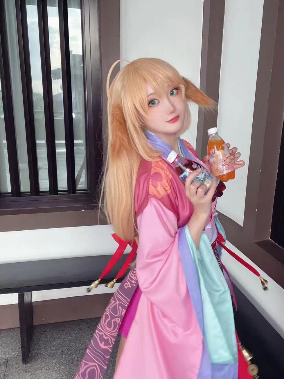 眼前一亮的瓜希酱cosplay摄影作品，令人陶醉
