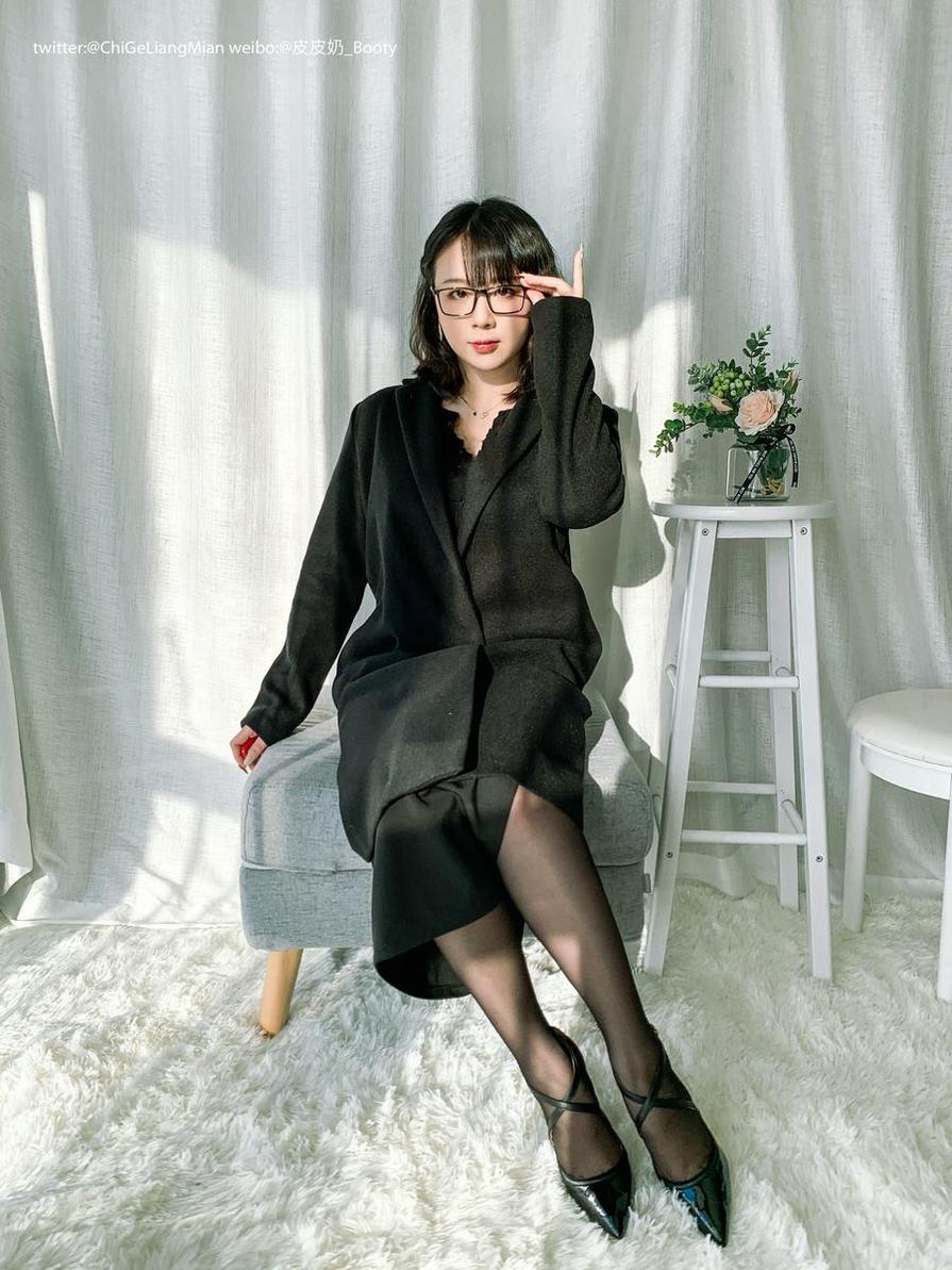 皮皮奶可可爱啦全部作品：美图网罗，呈现摄影魅力