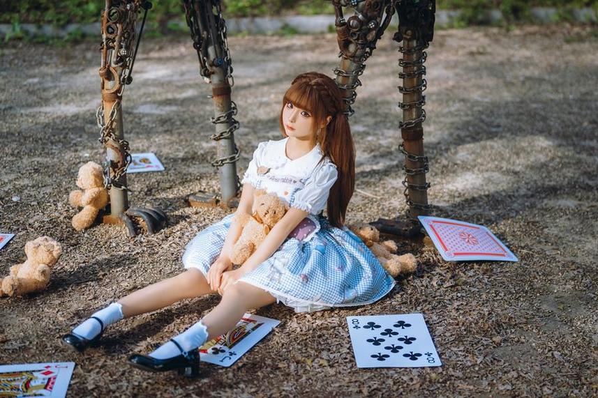 美轮美奂的cos分享：蠢沫沫黄豆粉绅士的梦幻世界
