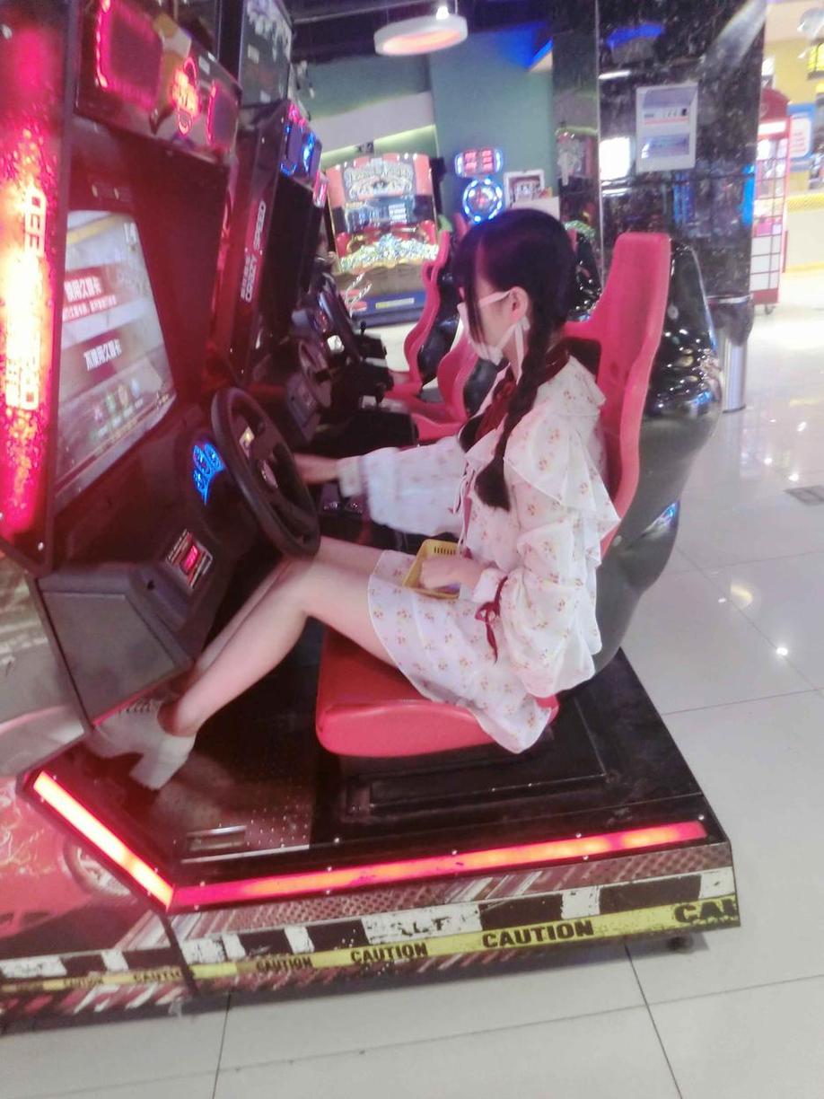 粉红与白雪的交织：赛高酱私人订制粉白作品集