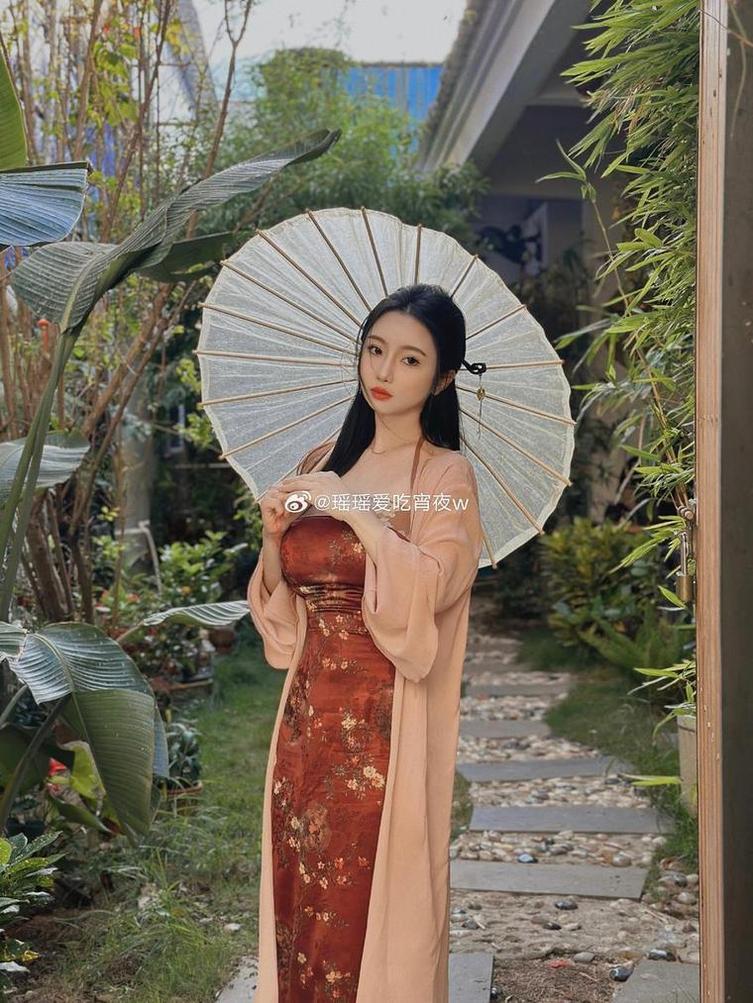 鬼畜瑶在不在黄昏，摄影精选，记录珍贵时刻。