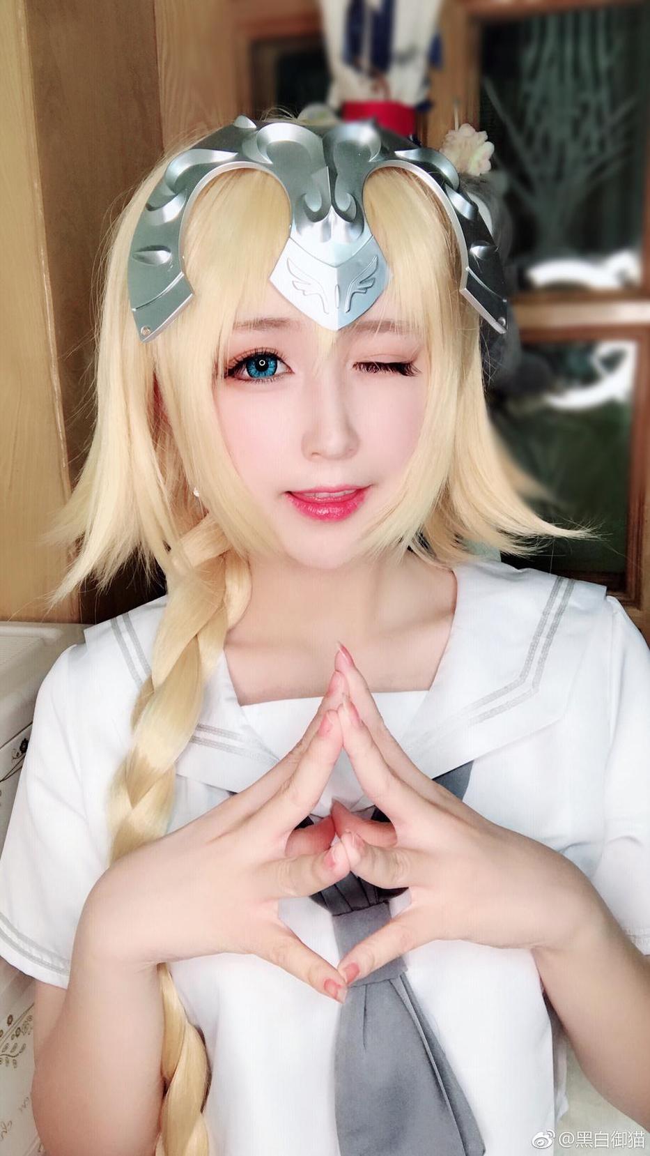 黑白御猫live图分享：猫娘们的趣味生活